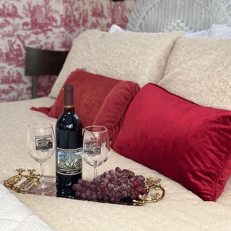 The Langworthy Inn & Winery Westerly Chambre photo